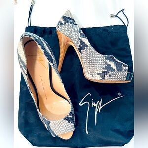 GIUSEPPE ZANOTTI Ash PYTHON Leather Peep Toe NIKA Platform Pumps Heels 6.5 36.5